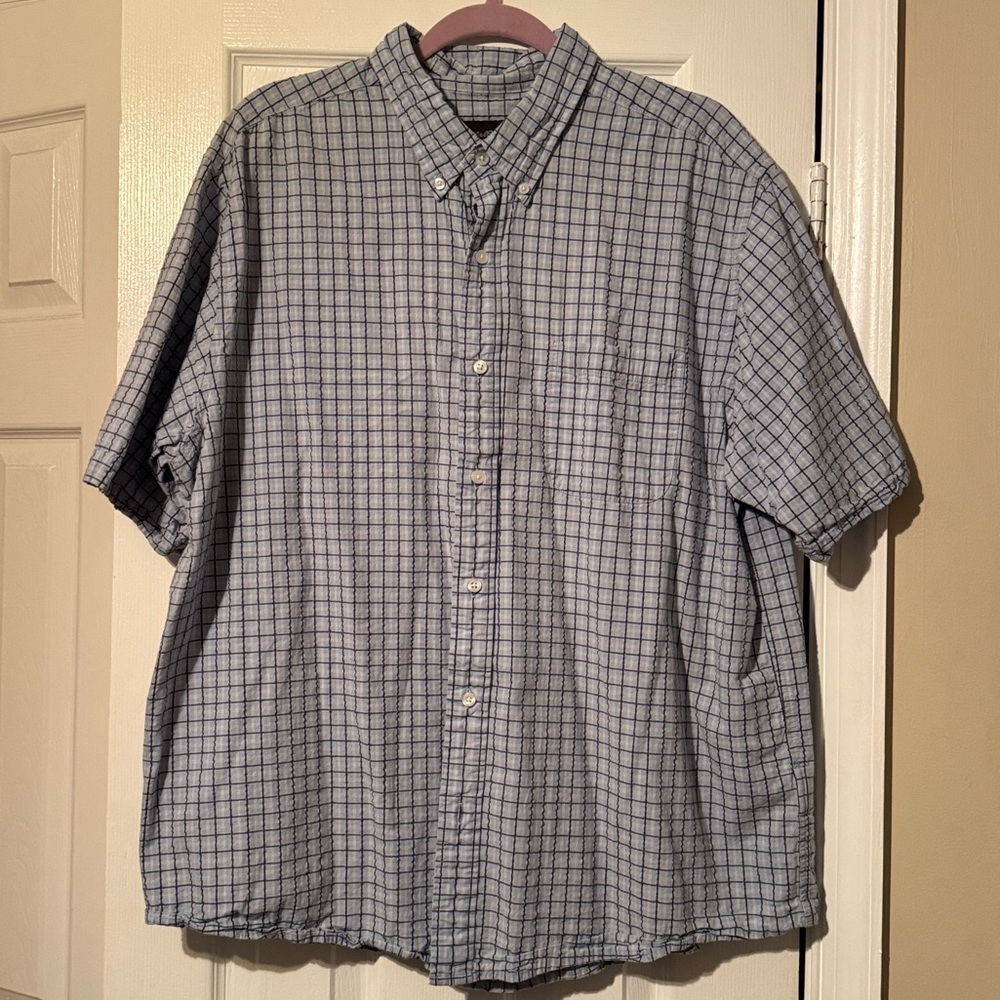 💙 Eddie Bauer Blue Button Down